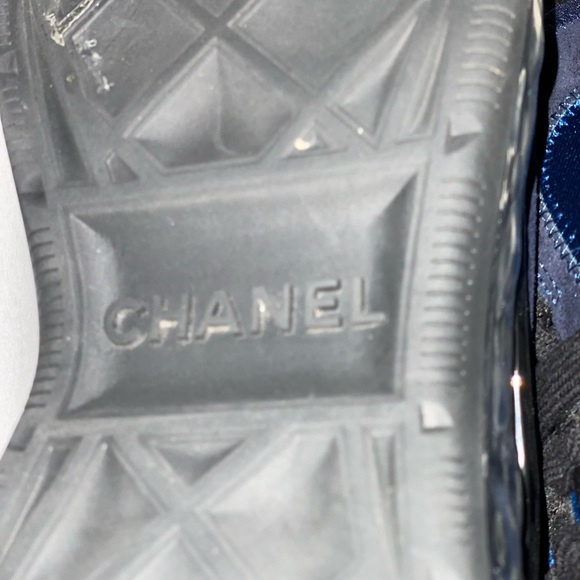 Gently used Chanel sneakers sz 40 - Picture 3 of 11